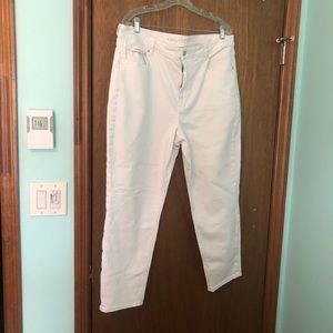 American Eagle White Mom Jeans - size 18 regular